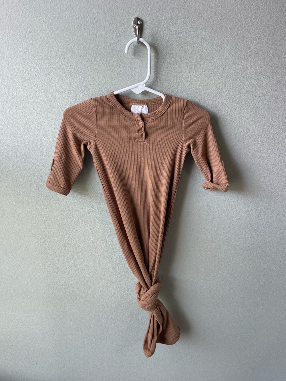 Mebie Baby Brown Ribbed Neutral Knotted Gown with Snaps